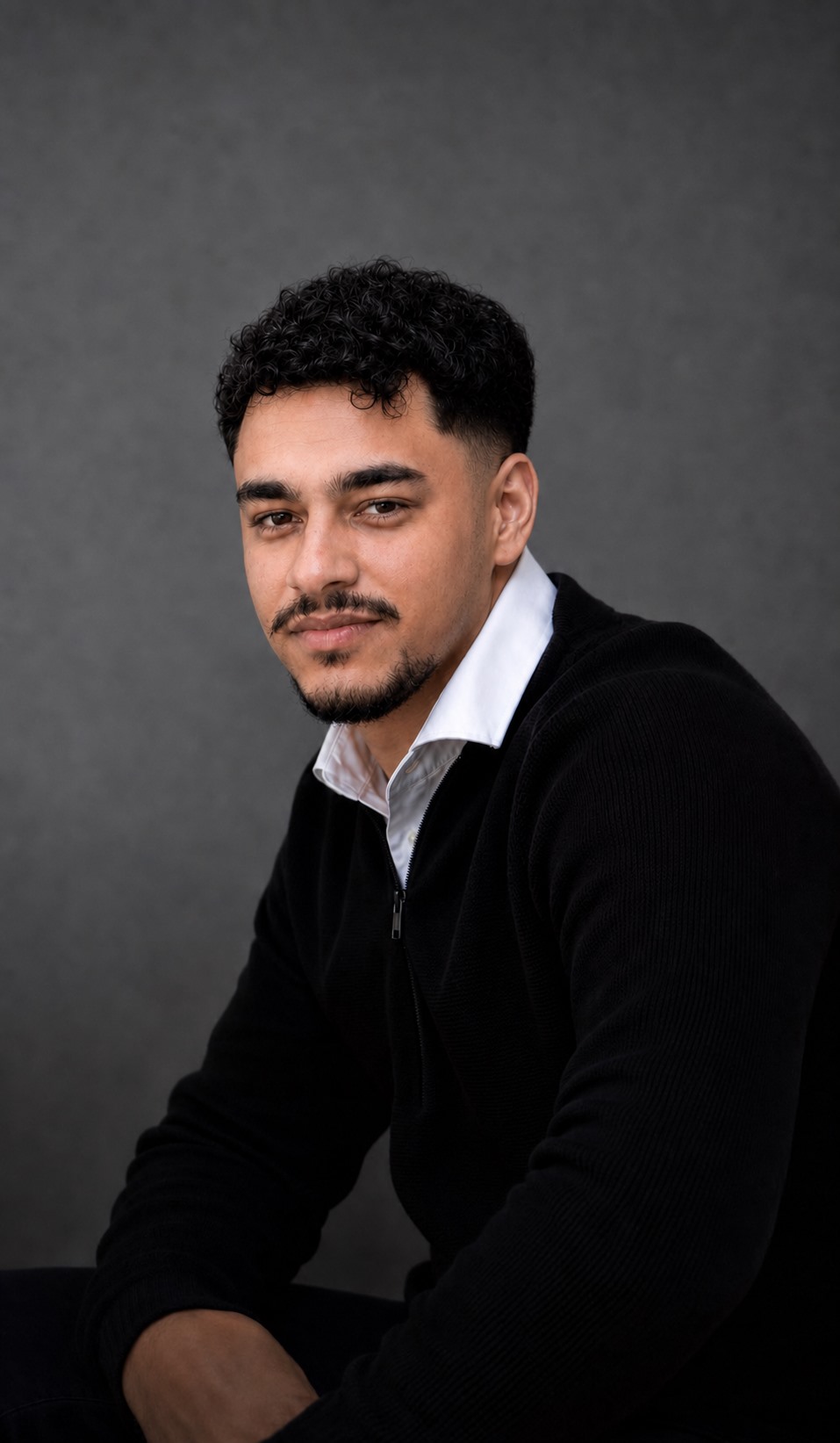 Portrait of Abaas Radhi, CEO, COO and designer of Mazah